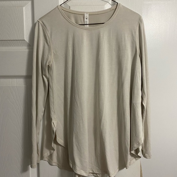 Lululemon Long Sleeve - Picture 1 of 2